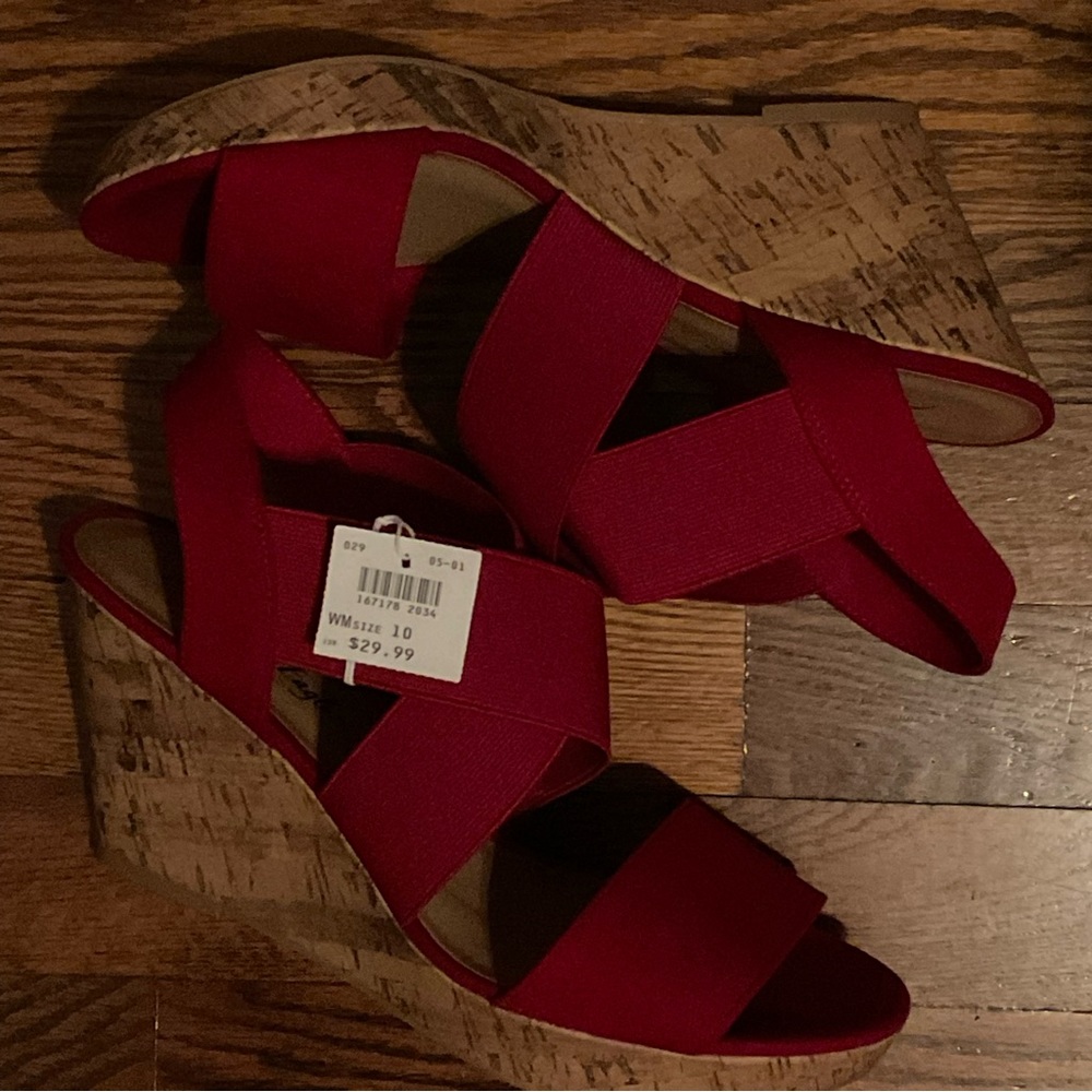 Red Wedges